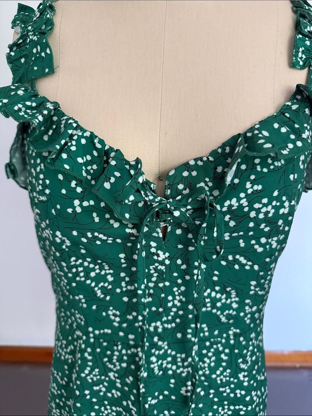 Green Ruffle Strap Sundress - Picture 3 of 7
